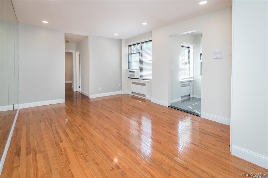 7 Bond Street - Photo 5