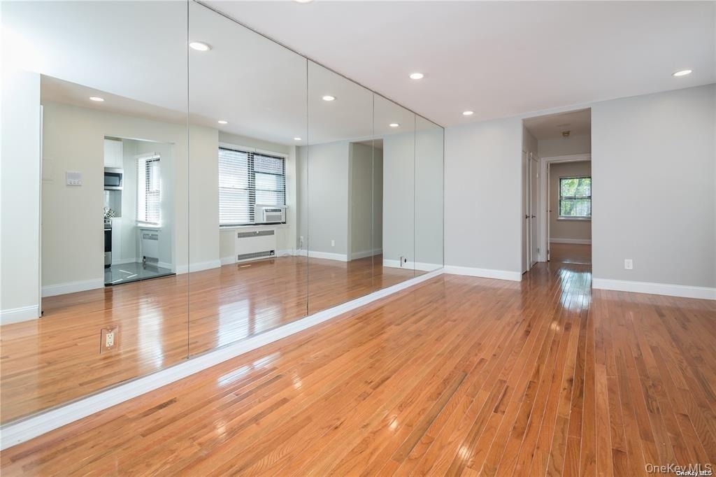 7 Bond Street - Photo 12