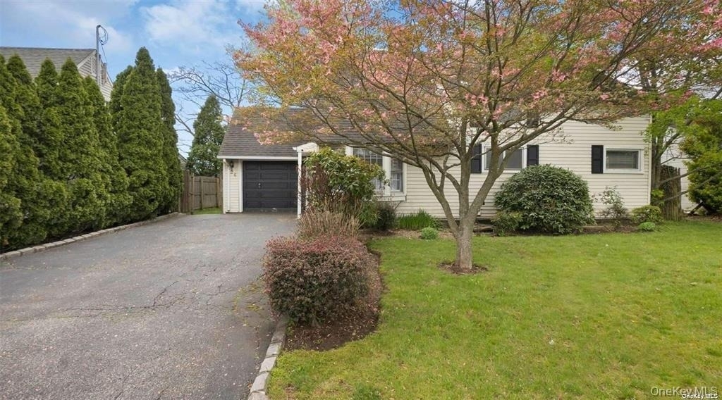 26 Carriage Lane - Photo 0