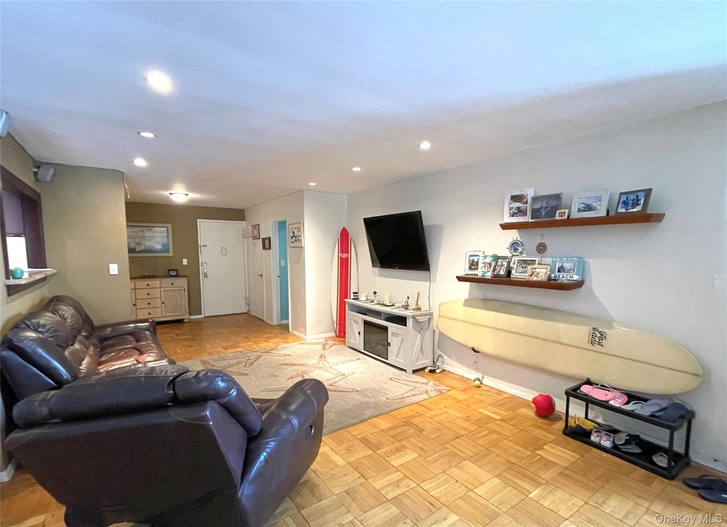 750 Shore Road - Photo 10
