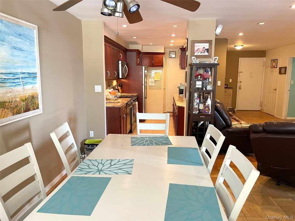 750 Shore Road - Photo 4