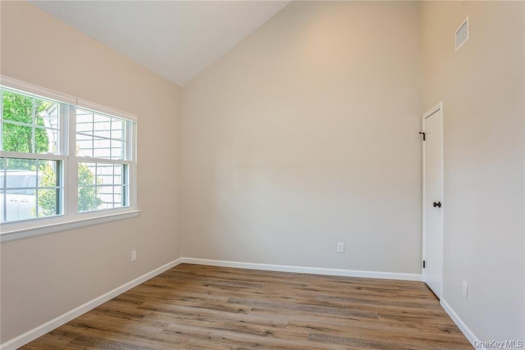 9 N Mcconnell Avenue - Photo 2