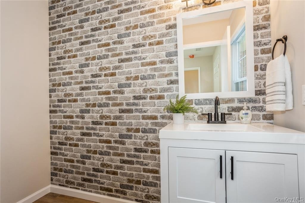 9 N Mcconnell Avenue - Photo 3