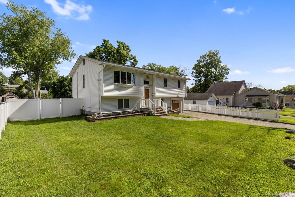 118 Old Tappan Road - Photo 1