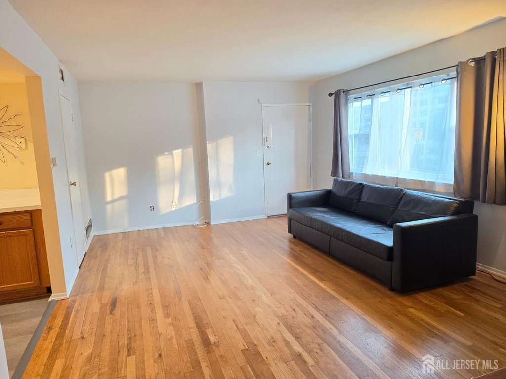 18 Judson Street - Photo 4