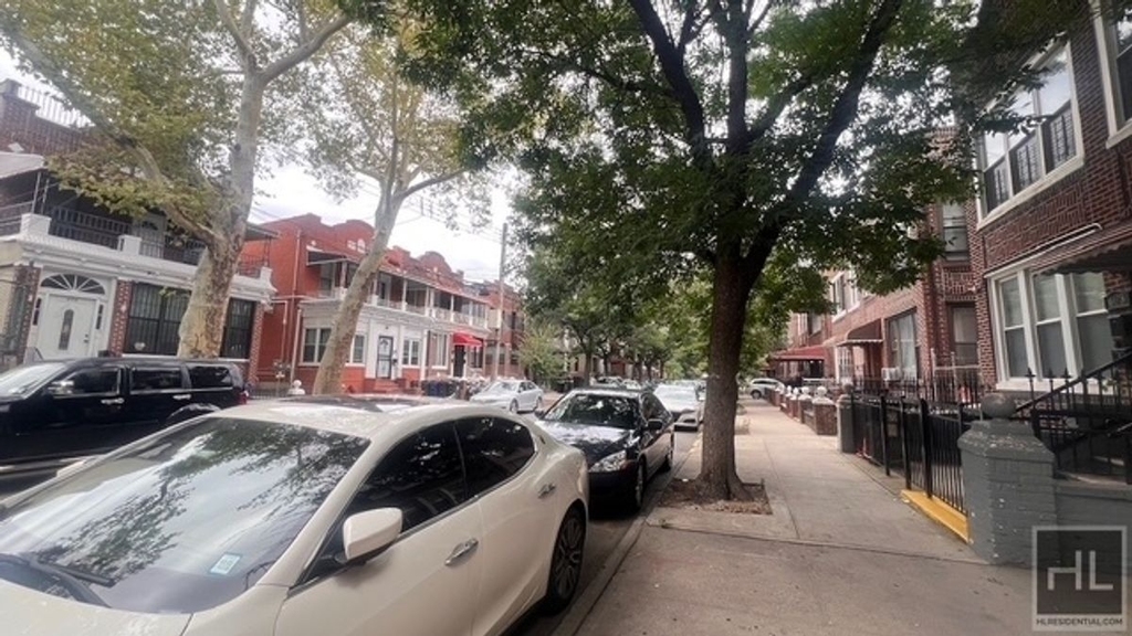 593 Miller Avenue - Photo 10