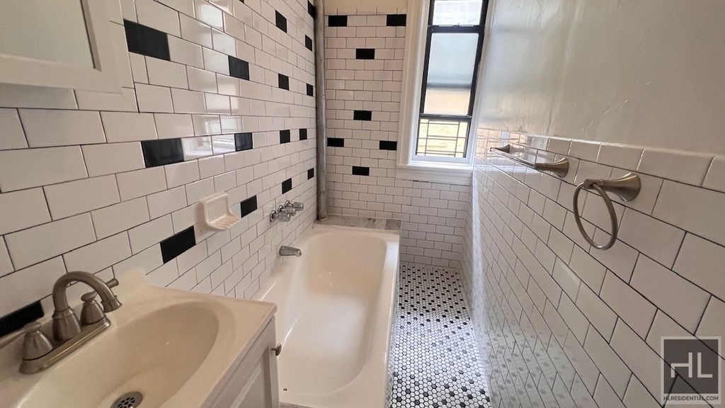 593 Miller Avenue - Photo 13