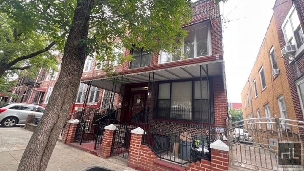593 Miller Avenue - Photo 14