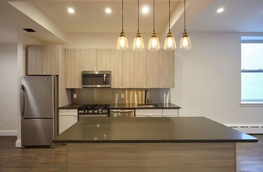 45 Beekman Street - Photo 2