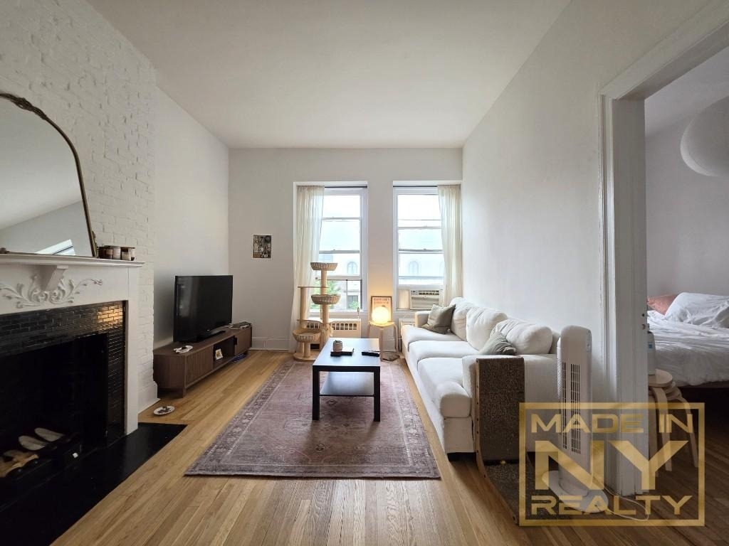 7 E 93rd Street - Photo 0