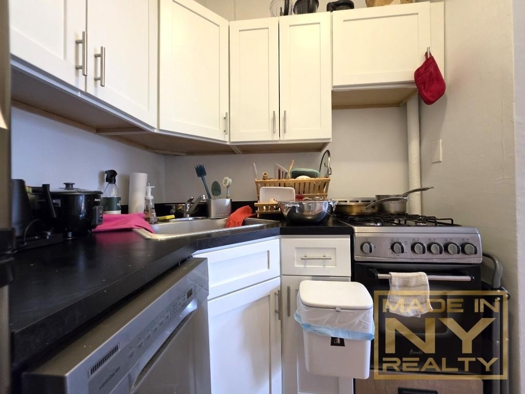 7 E 93rd Street - Photo 2