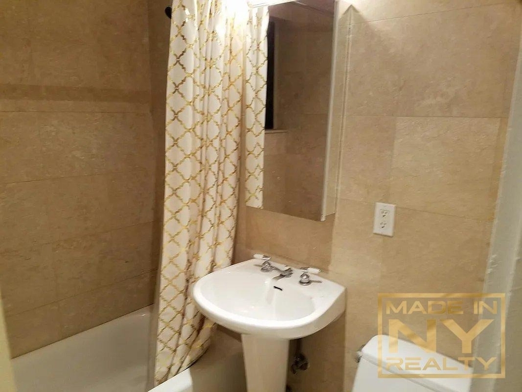 171 E 77th Street - Photo 1