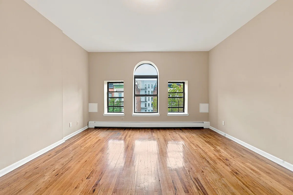 114 W 136th Street - Photo 6
