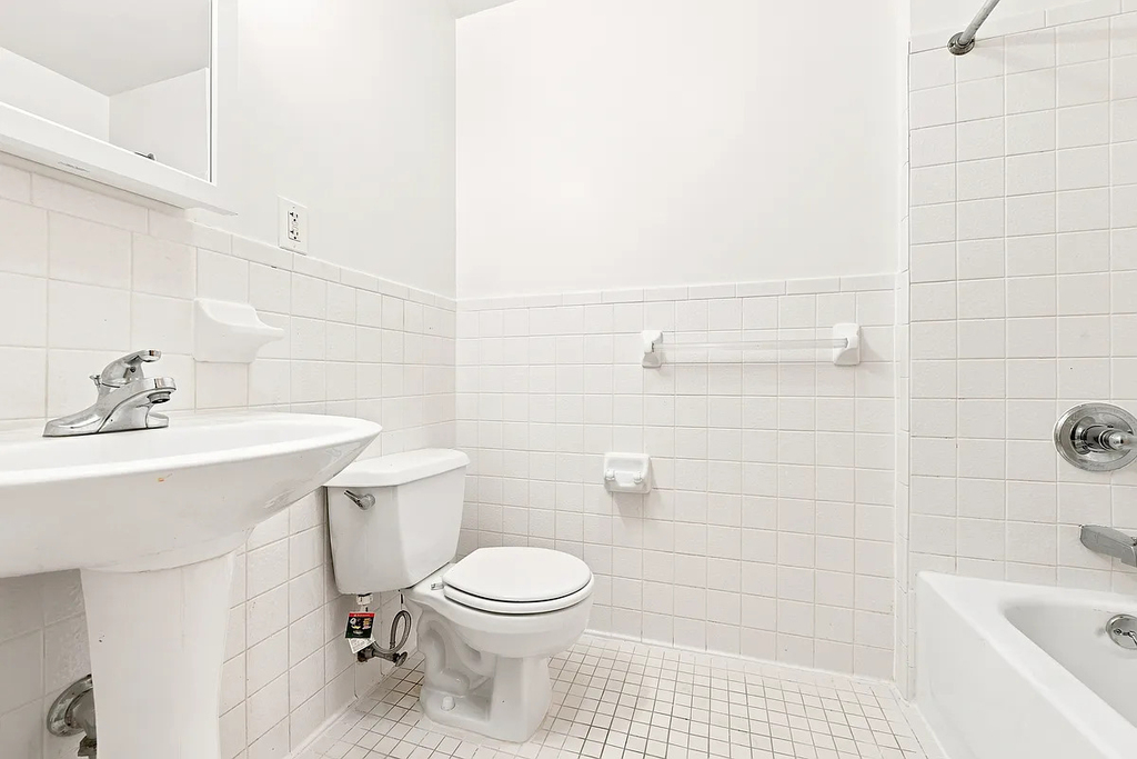 114 W 136th Street - Photo 4
