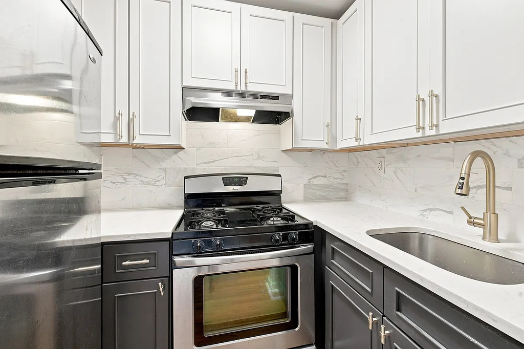 114 W 136th Street - Photo 3