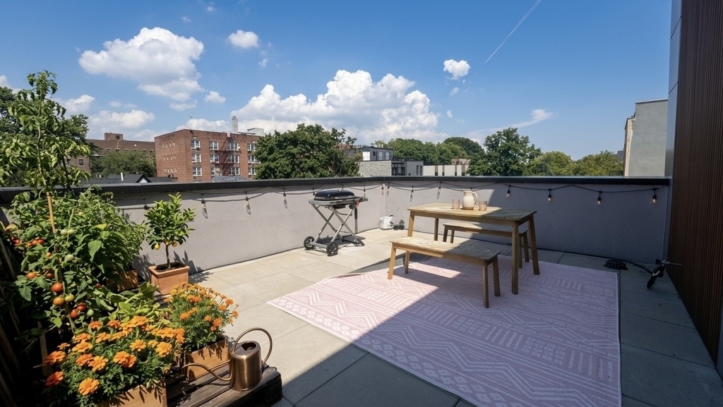 126 Winthrop Street - Photo 9