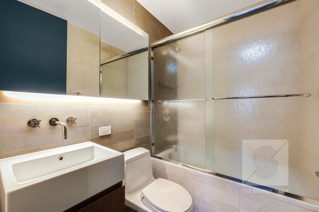 515 E 72nd Street - Photo 7