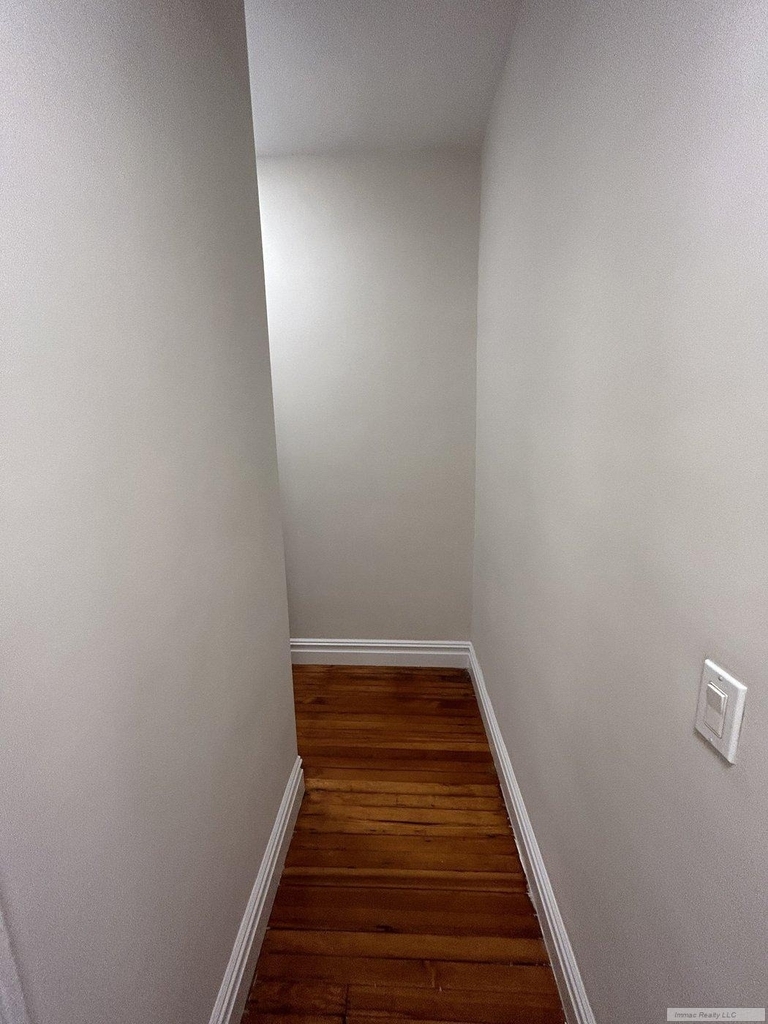 318 W 106th Street - Photo 13