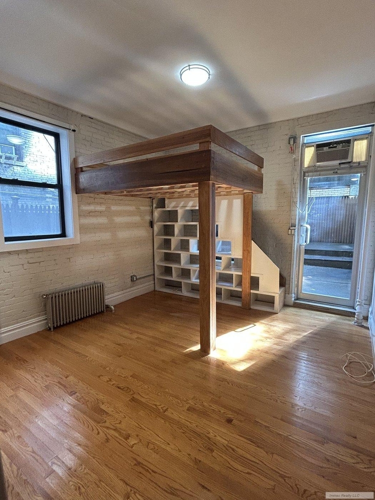 318 W 106th Street - Photo 0