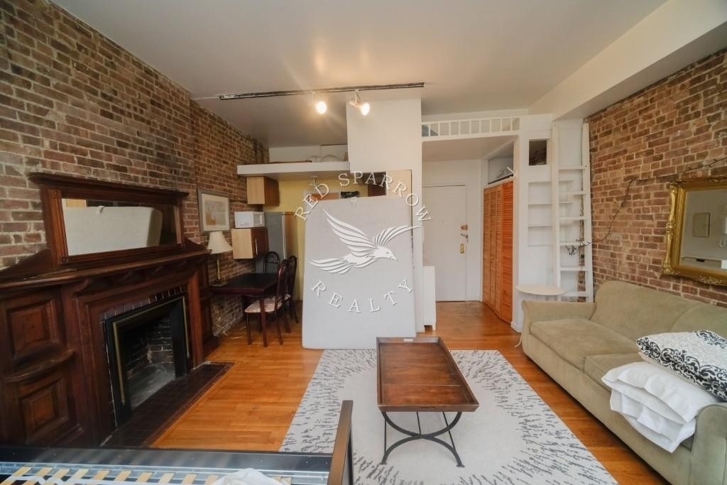 67 W 83rd Street - Photo 4