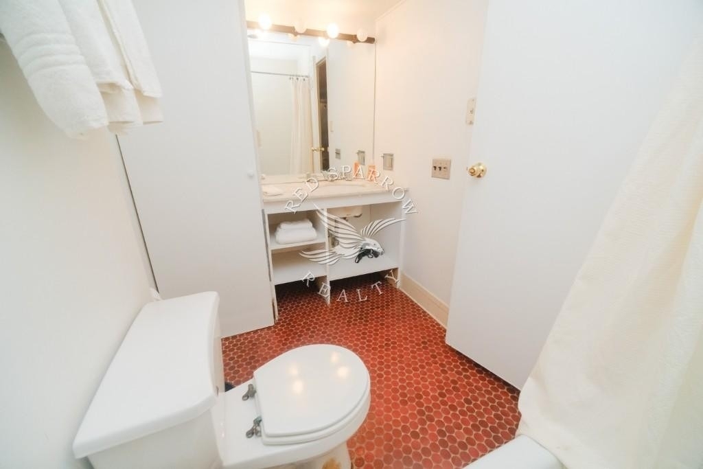 67 W 83rd Street - Photo 9