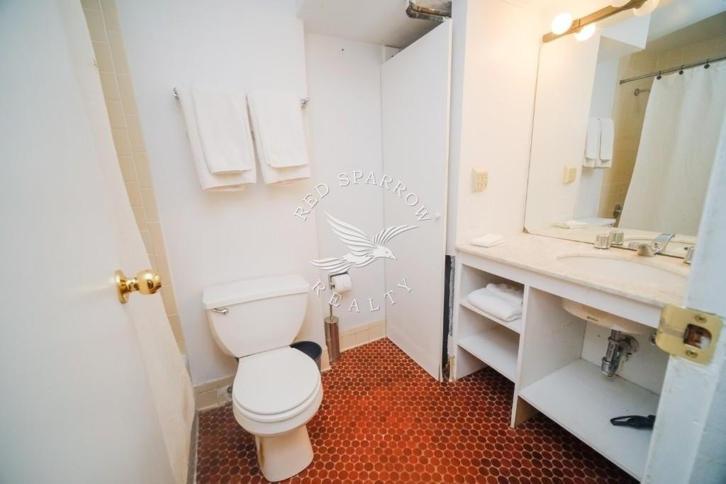 67 W 83rd Street - Photo 8