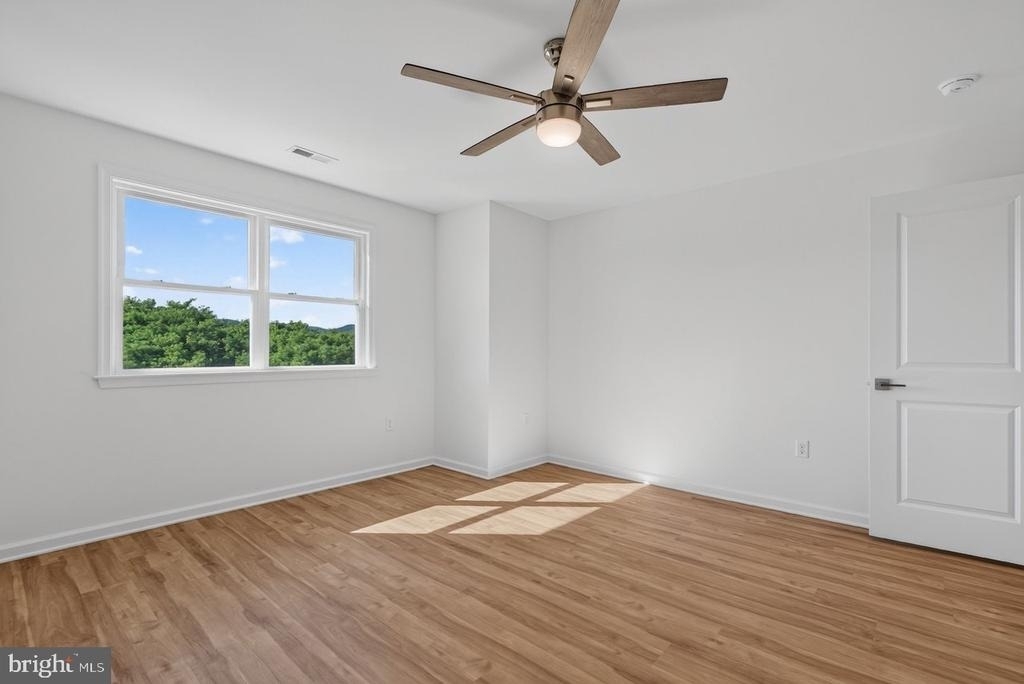 963 Woodstock Commons Drive - Photo 23