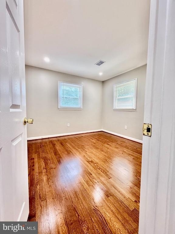 3931 Forestdale Avenue - Photo 3