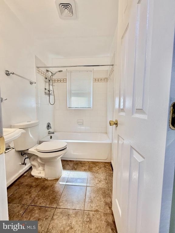 3931 Forestdale Avenue - Photo 5