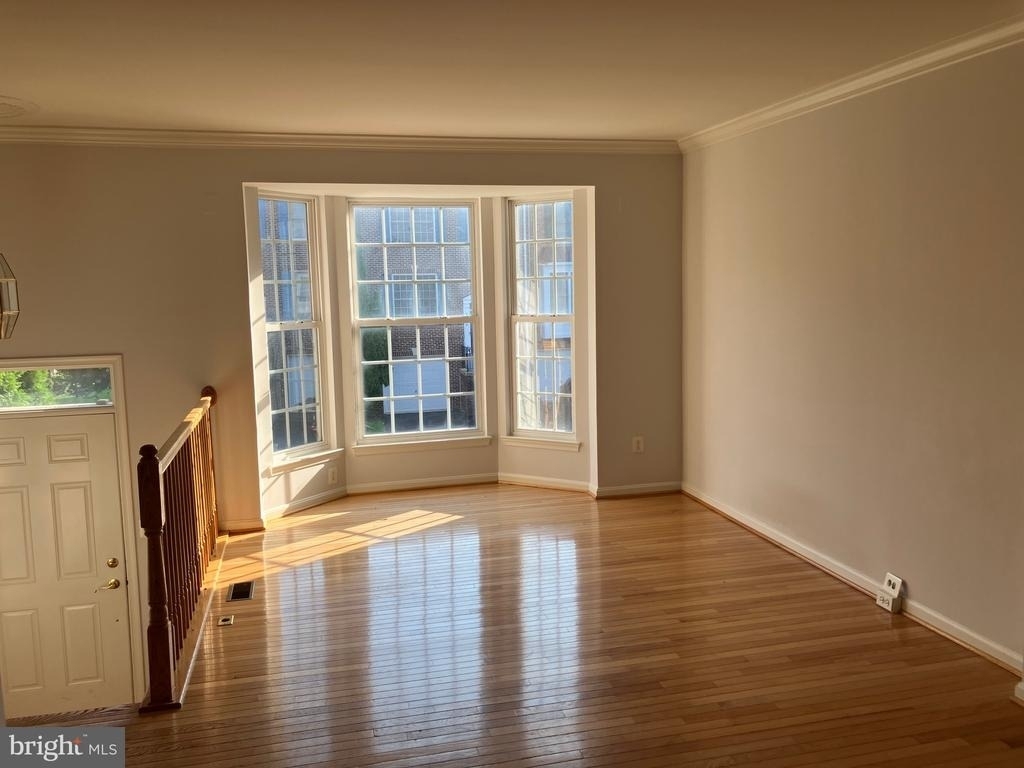 6357 Cullen Place - Photo 7