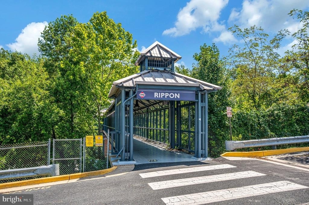 1394 Rail Stop Drive - Photo 27