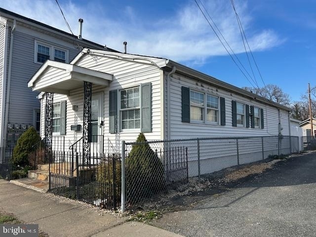 303 4th Avenue - Photo 8