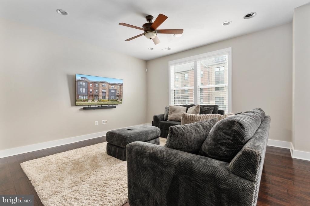 44735 Medway Terrace - Photo 45