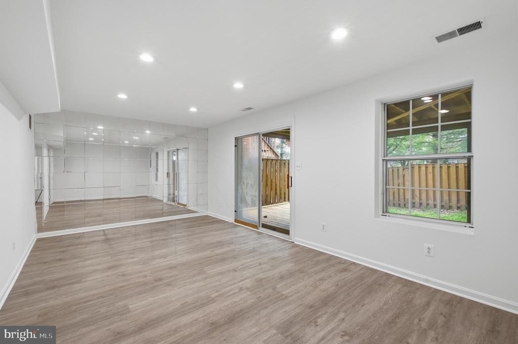 46601 Carriage Court - Photo 17