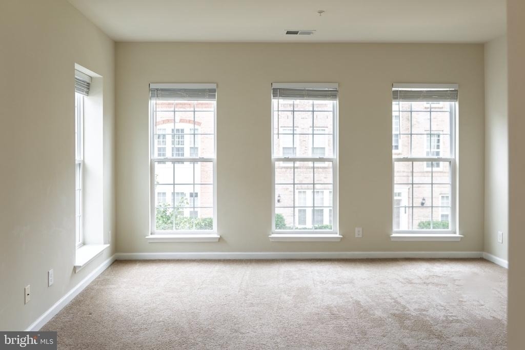42797 Burrell Square - Photo 19