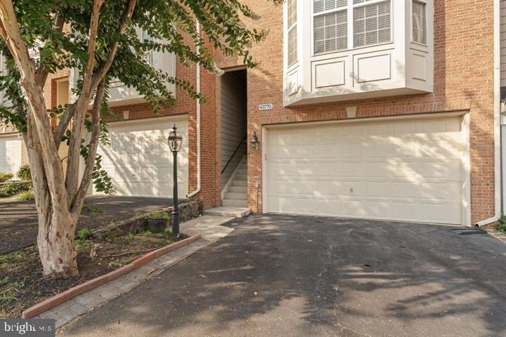 43770 Lees Mill Square - Photo 1