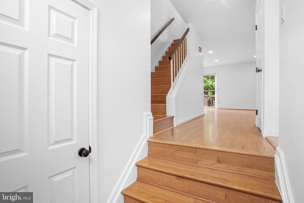 423 Mcdaniel Drive - Photo 8