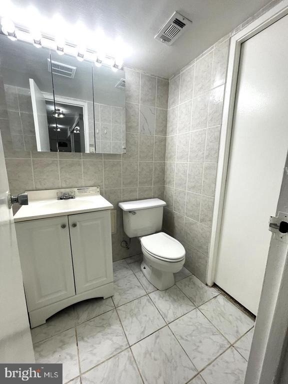 2323 Freetown Court - Photo 9