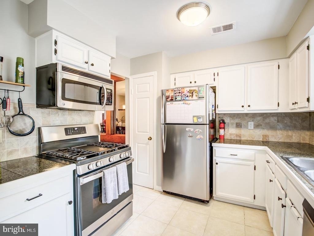 7112 Lake Cove Drive - Photo 17