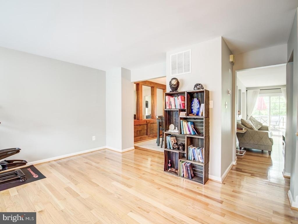 7112 Lake Cove Drive - Photo 6
