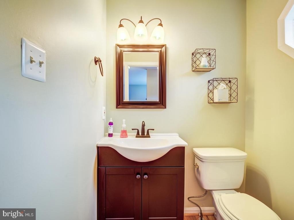 7112 Lake Cove Drive - Photo 4