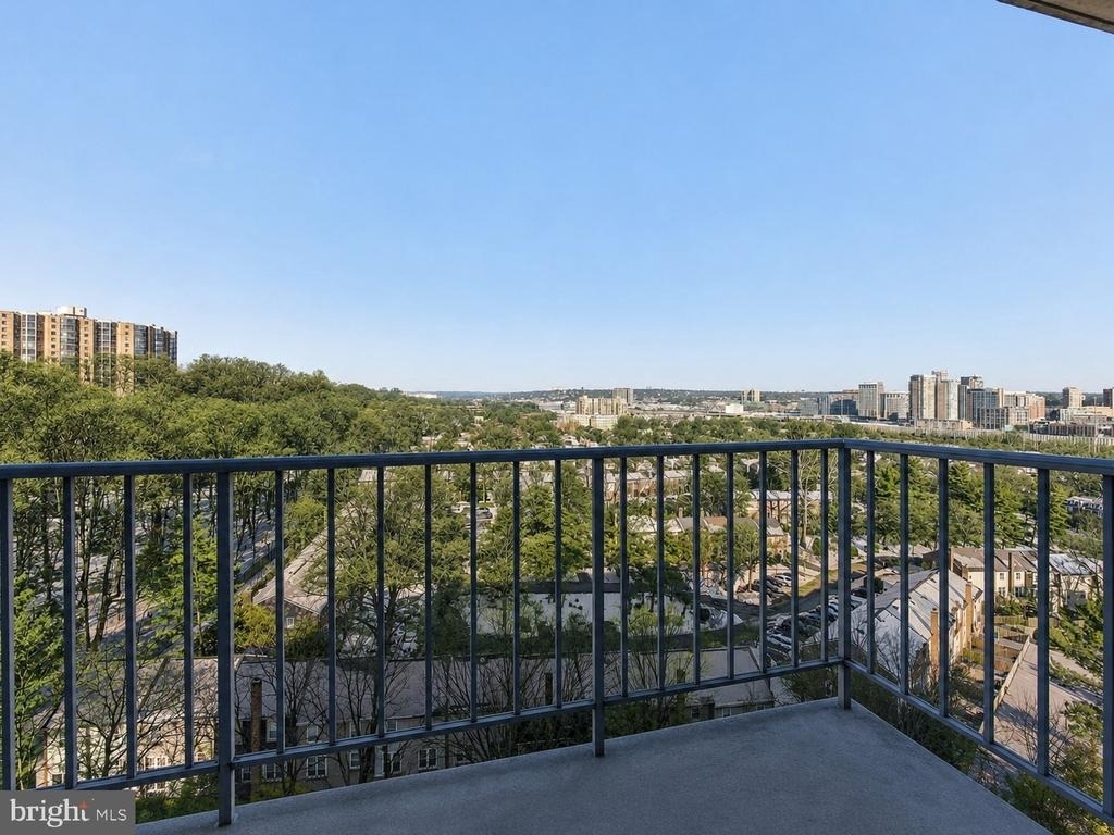 2059 Huntington Avenue - Photo 13