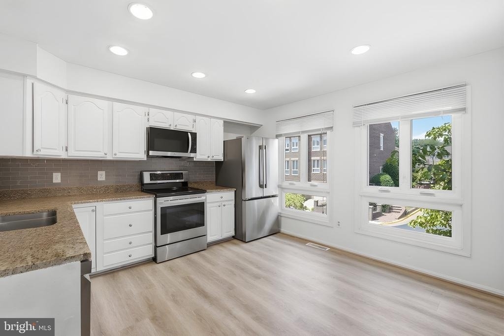 10153 Turnberry Place - Photo 8