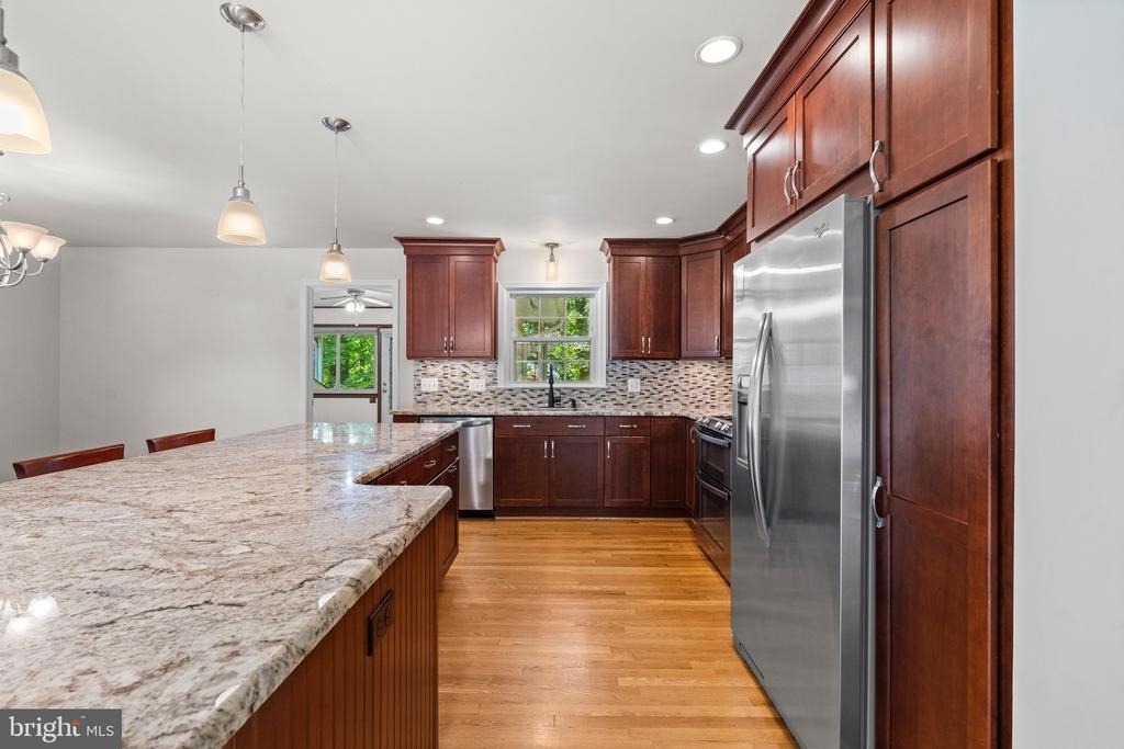7305 Masonville Court - Photo 9
