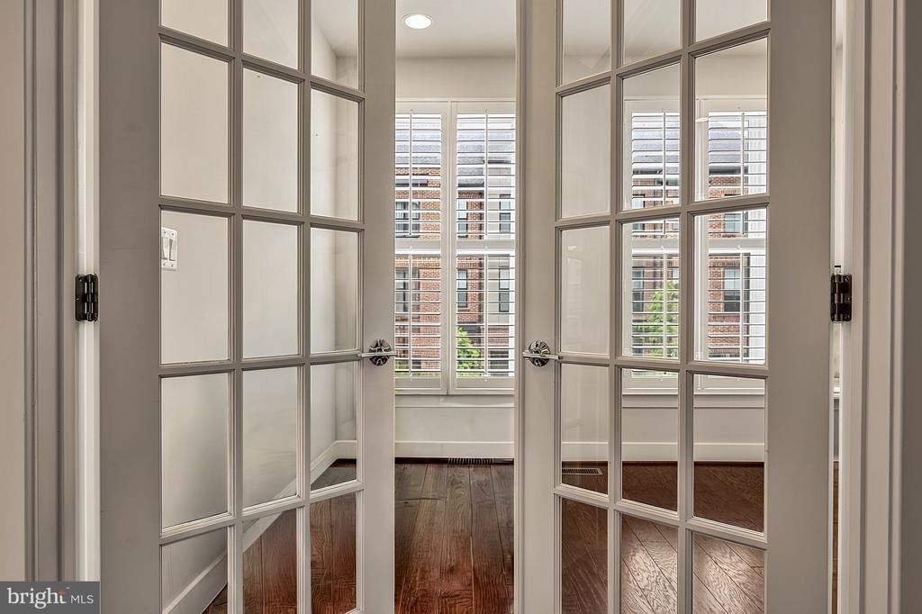 6230 Almerico Place - Photo 20