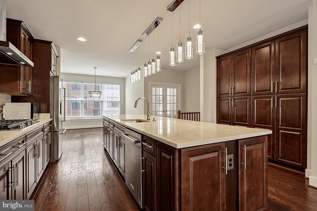 6230 Almerico Place - Photo 3