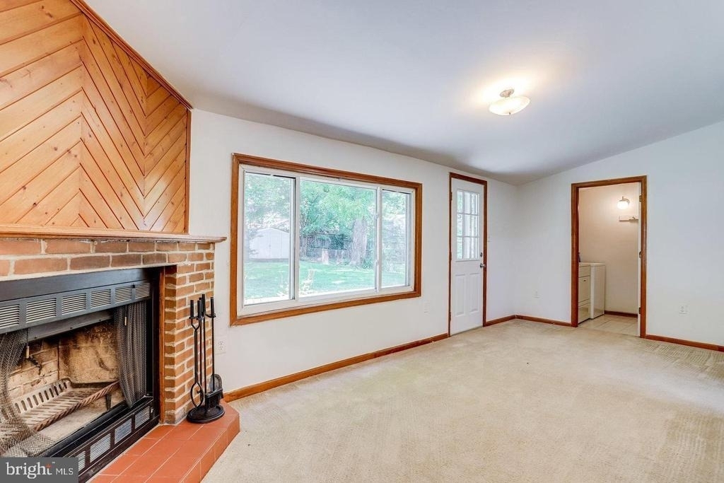 1922 Anderson Road - Photo 4