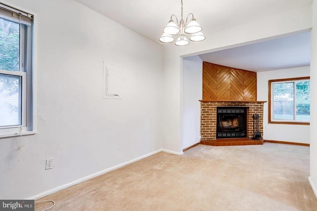 1922 Anderson Road - Photo 3