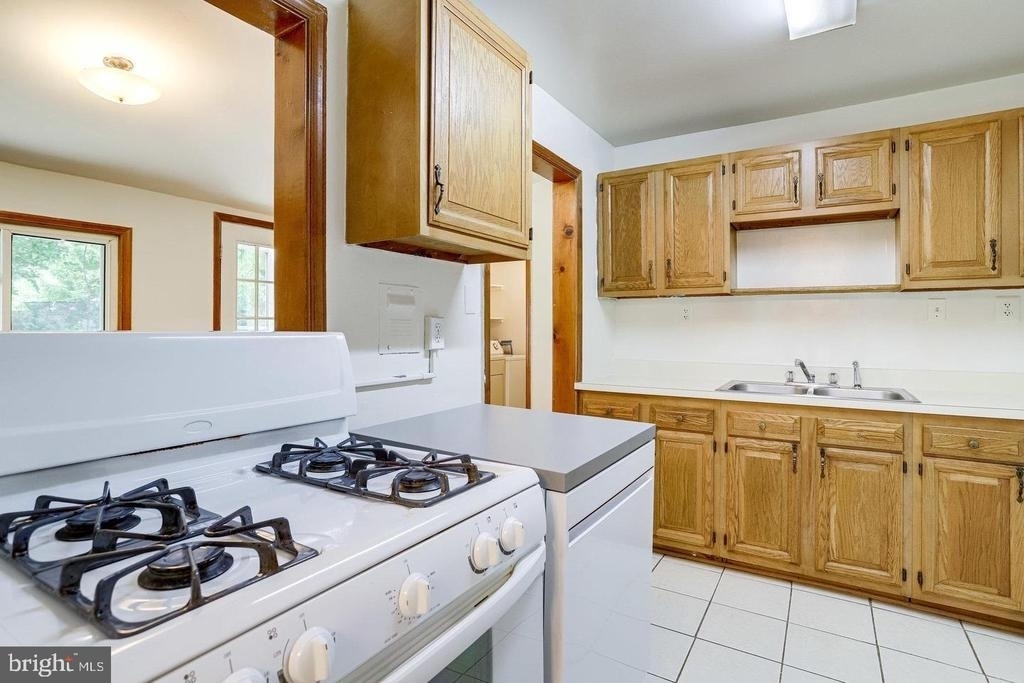 1922 Anderson Road - Photo 9