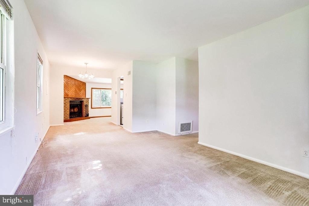 1922 Anderson Road - Photo 6